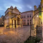 Private In Heart Of * Valletta