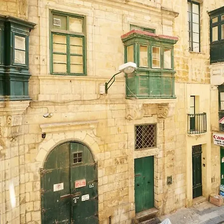 Private In Heart Of Apartment